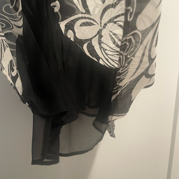 bebe Black and White in Floral Blouse with Polka Dot Trim - Picture 4 of 7